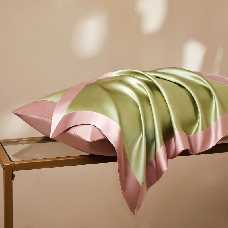 Luxury Skincare Gifts For Women - 40 Momme Sarung Bantal Sutra Depan